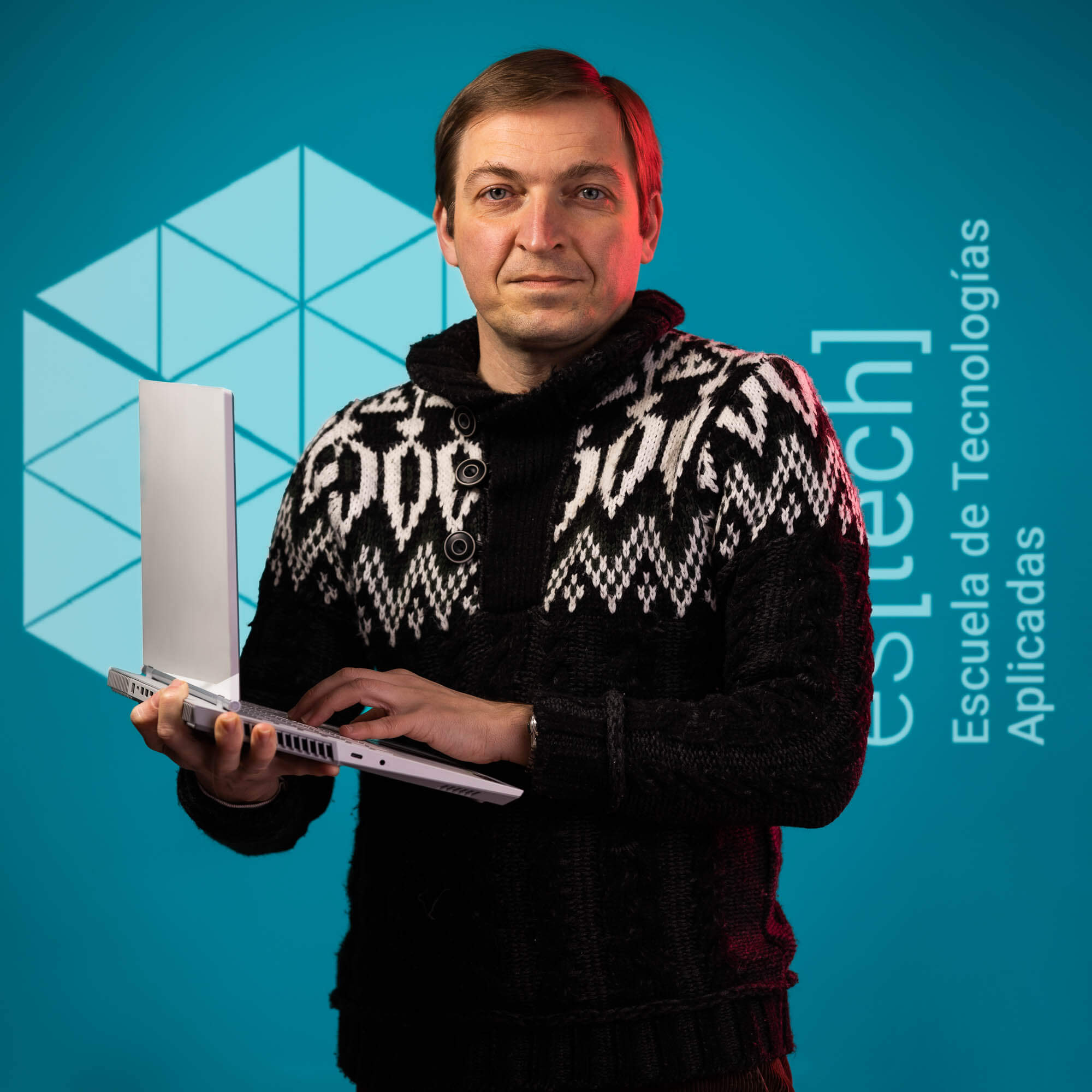 Raúl Valdivia - Profesor Web & Bases de Datos